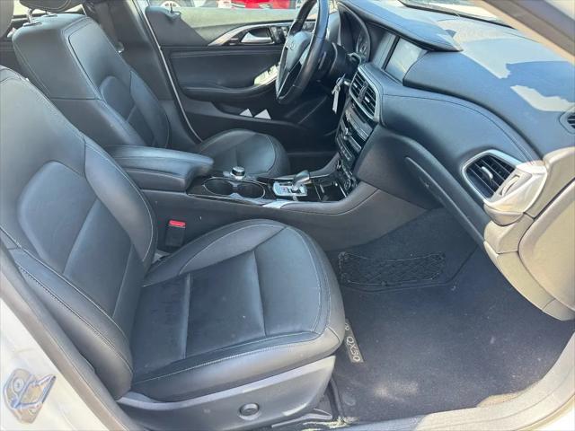 2019 INFINITI QX30 ESSENTIAL