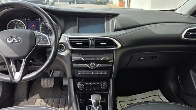 2019 INFINITI QX30 ESSENTIAL