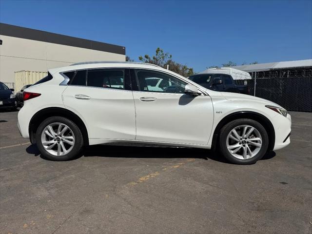 2019 INFINITI QX30 ESSENTIAL