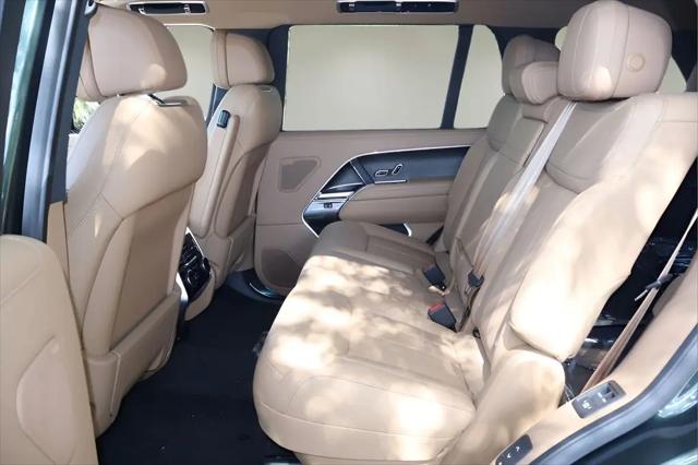 2026 Land Rover Range Rover P530 SE 7 Seat