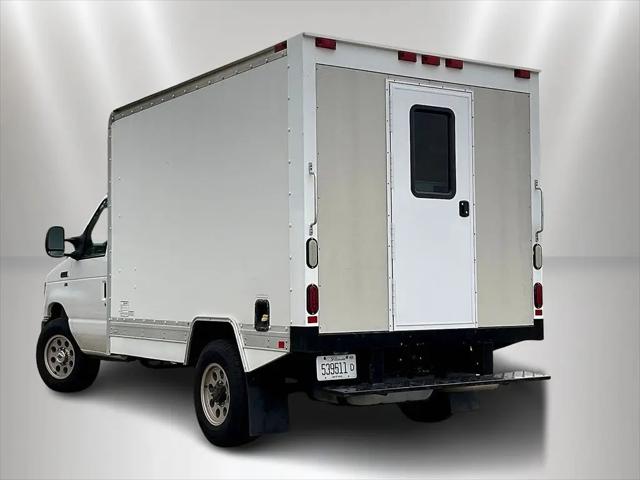 2016 Ford E-350 Cutaway E-350