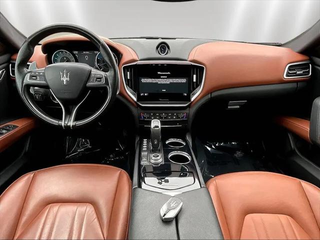 2022 Maserati Ghibli Modena Q4