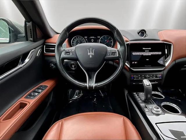 2022 Maserati Ghibli Modena Q4