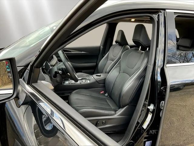 2022 INFINITI QX60 LUXE AWD