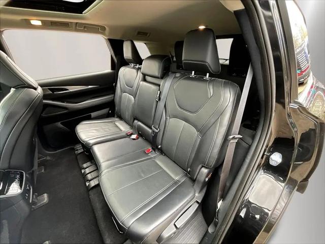2022 INFINITI QX60 LUXE AWD
