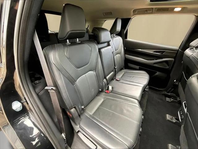 2022 INFINITI QX60 LUXE AWD