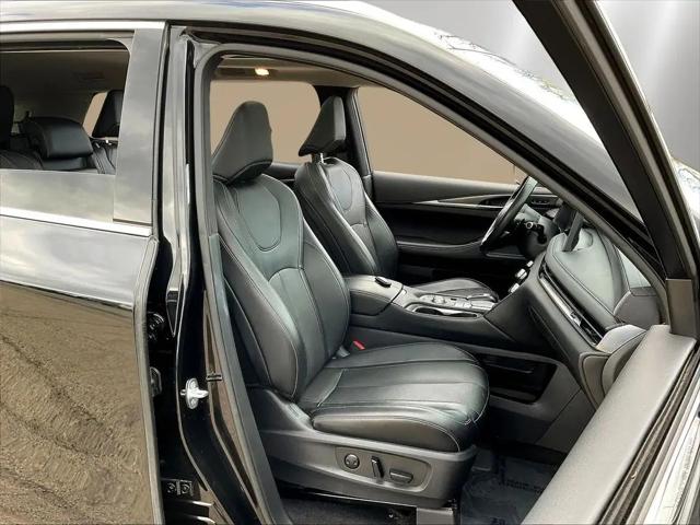 2022 INFINITI QX60 LUXE AWD