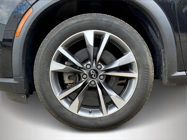 2022 INFINITI QX60 LUXE AWD