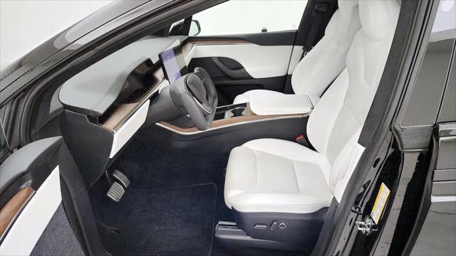 2022 Tesla Model X Plaid Tri Motor All-Wheel Drive
