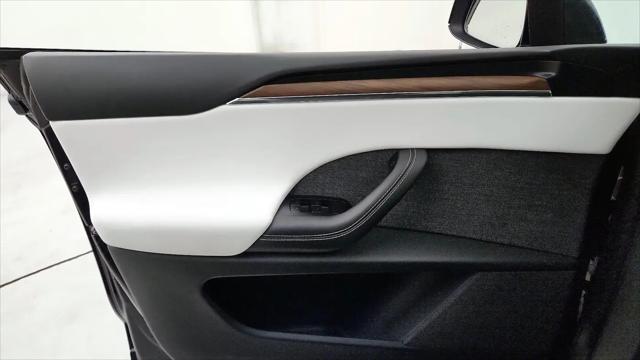 2022 Tesla Model X Plaid Tri Motor All-Wheel Drive