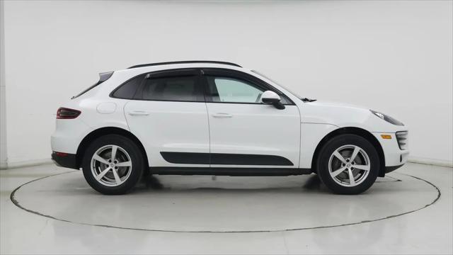 2017 Porsche Macan Macan