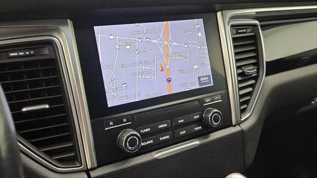 2017 Porsche Macan Macan