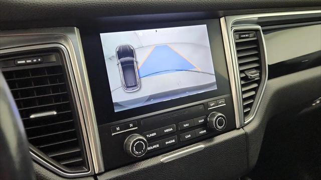 2017 Porsche Macan Macan