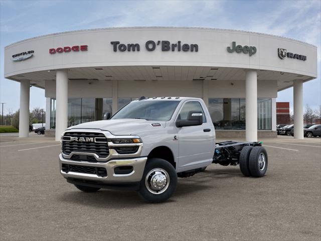 2026 RAM Ram 3500 Chassis Cab RAM 3500 TRADESMAN CHASSIS REGULAR CAB 4X4 84 CA