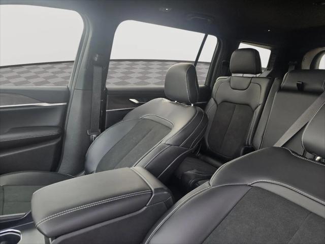 2026 Jeep Grand Cherokee L Altitude 4x2