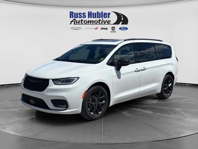 2025 Chrysler Pacifica Limited for sale in New Castle, IN