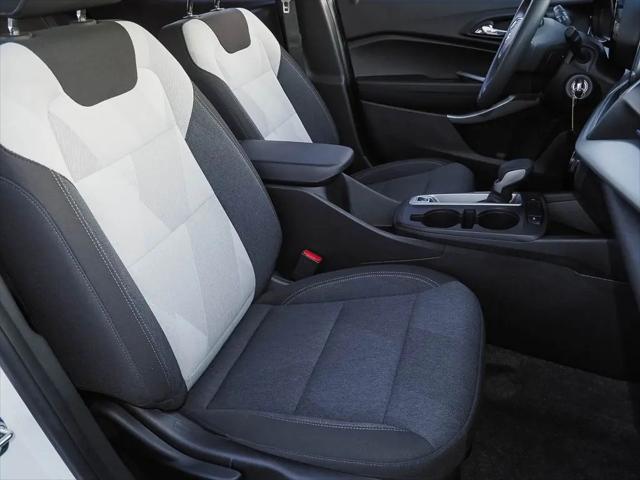 2025 Chevrolet Trax FWD LS