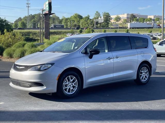 2024 Chrysler Voyager LX