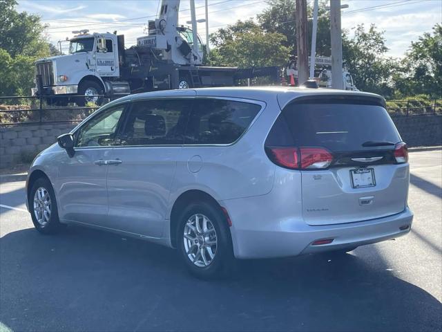 2024 Chrysler Voyager LX