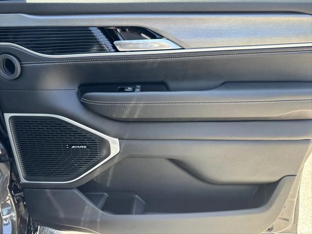 2026 Jeep Grand Wagoneer 4x2