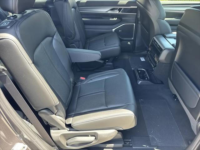 2026 Jeep Grand Wagoneer 4x2