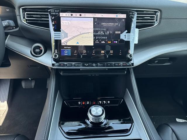 2026 Jeep Grand Wagoneer 4x2
