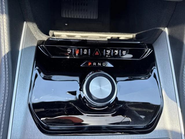 2026 Jeep Grand Wagoneer 4x2