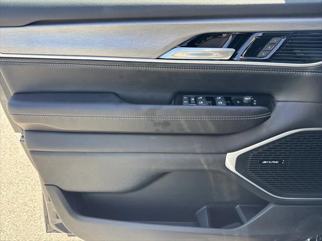 2026 Jeep Grand Wagoneer 4x2
