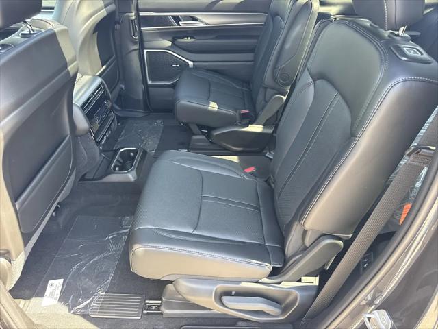 2026 Jeep Grand Wagoneer 4x2