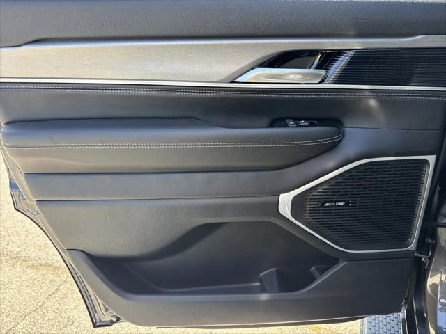 2026 Jeep Grand Wagoneer 4x2