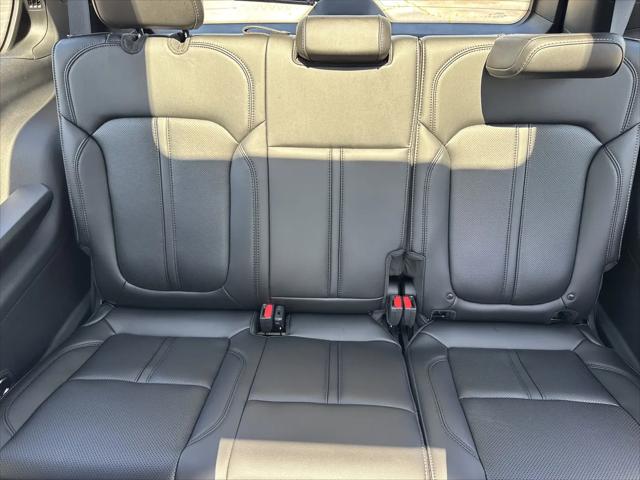 2026 Jeep Grand Wagoneer 4x2