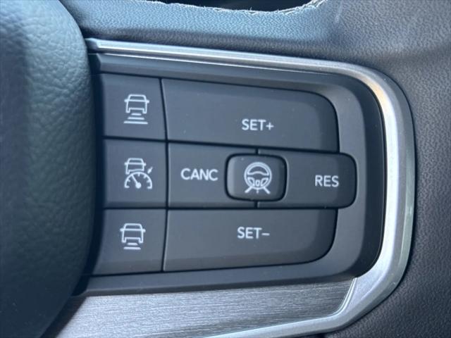 2026 Jeep Grand Wagoneer 4x2