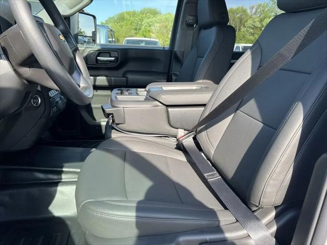 2026 Chevrolet Silverado 2500HD Crew Cab, Standard Bed, WT, 4WD