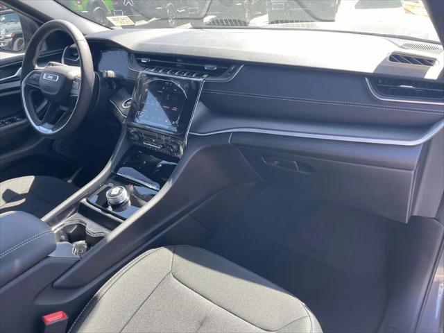 2026 Jeep Grand Cherokee L Laredo 4x2