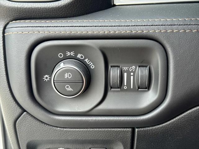 2026 Ram 1500 Tungsten Crew Cab 4x4 5'7" Box