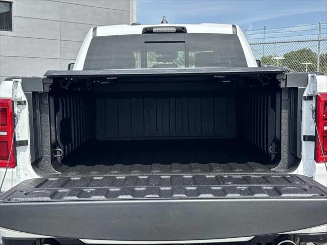 2026 Ram 1500 Tungsten Crew Cab 4x4 5'7" Box