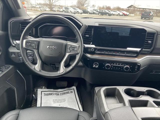 2023 Chevrolet Silverado 1500 4WD Crew Cab Short Bed RST