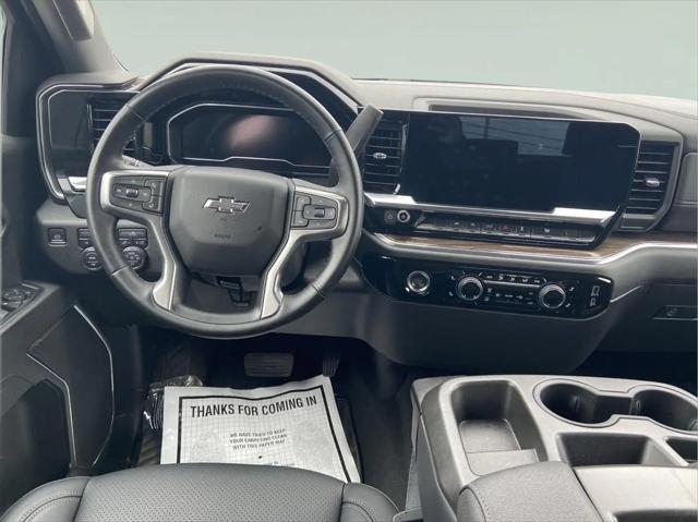 2023 Chevrolet Silverado 1500 4WD Crew Cab Short Bed RST