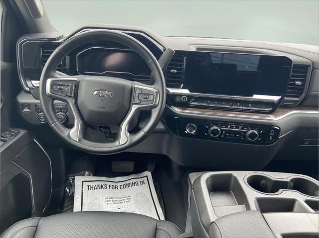 2023 Chevrolet Silverado 1500 4WD Crew Cab Short Bed RST