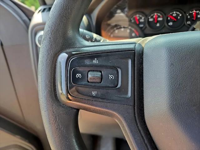 2020 Chevrolet Silverado 1500 4WD Double Cab Standard Bed Custom