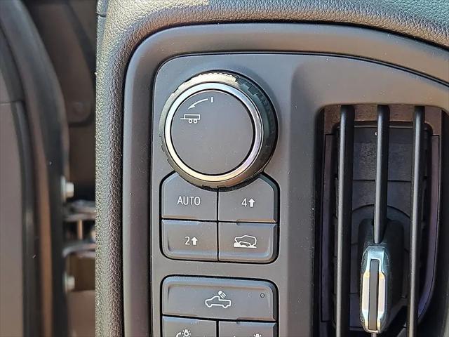 2020 Chevrolet Silverado 1500 4WD Double Cab Standard Bed Custom