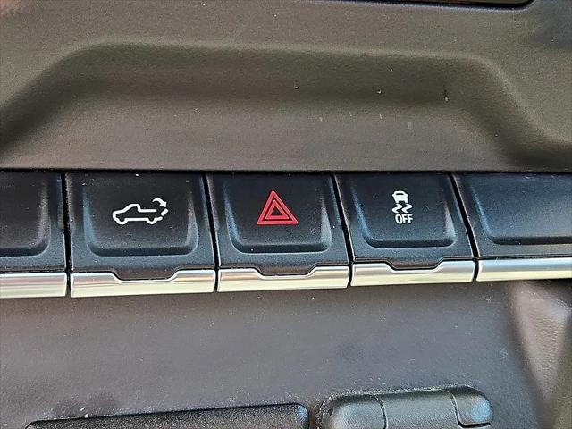 2020 Chevrolet Silverado 1500 4WD Double Cab Standard Bed Custom