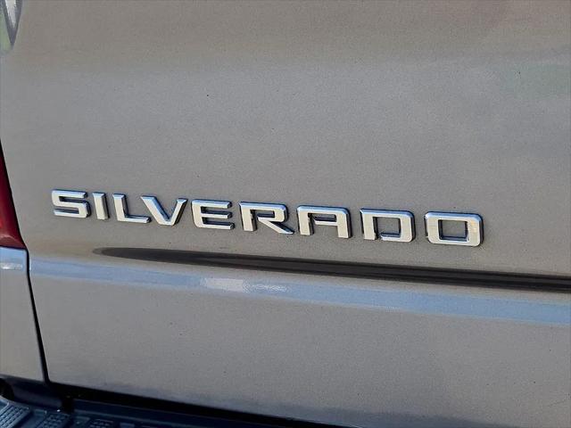 2020 Chevrolet Silverado 1500 4WD Double Cab Standard Bed Custom