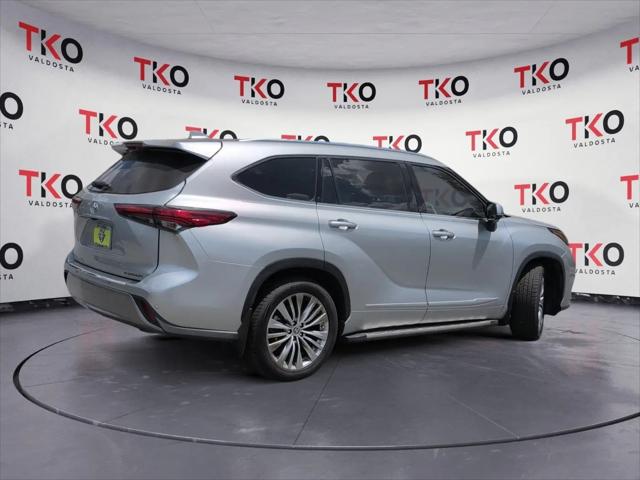 2023 Toyota Highlander Platinum
