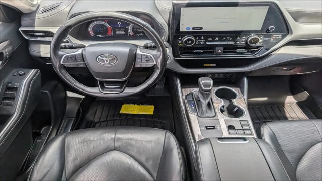 2023 Toyota Highlander Platinum