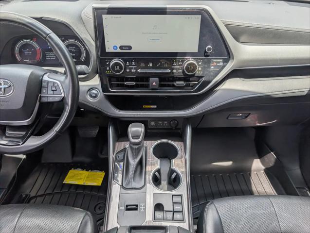 2023 Toyota Highlander Platinum