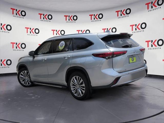 2023 Toyota Highlander Platinum