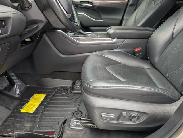 2023 Toyota Highlander Platinum