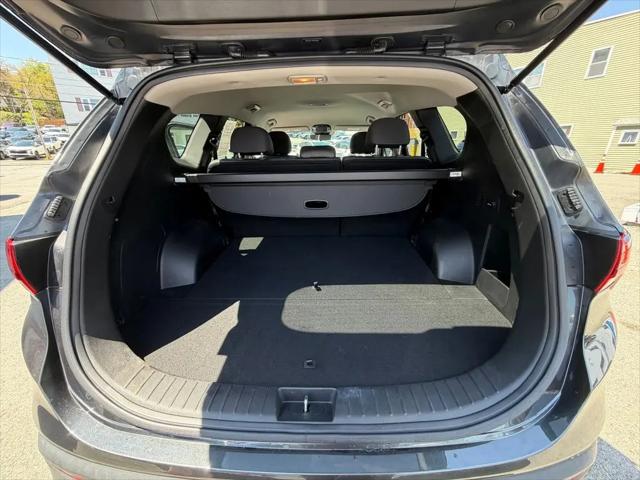 2023 Hyundai Santa Fe SE