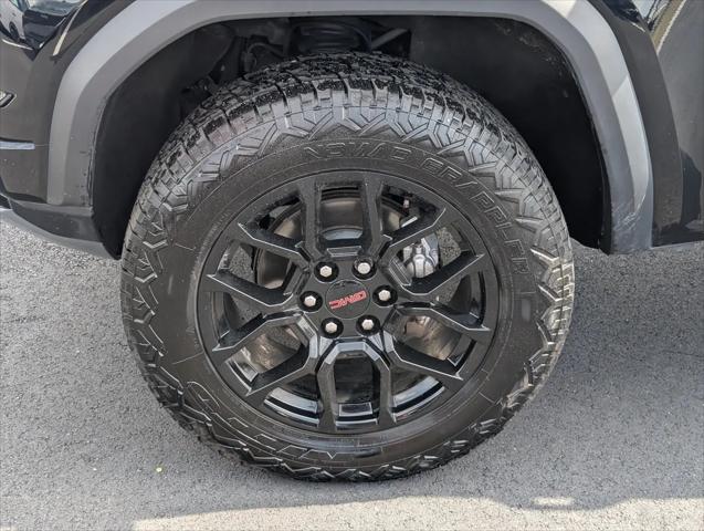 2023 GMC Canyon 4WD Crew Cab Short Box Denali